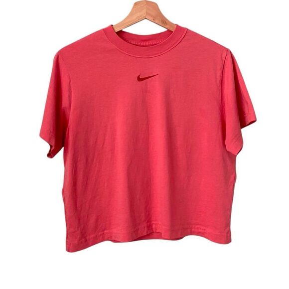 Nike The Nike Tee Loose Fit Crop T-Shirt in Size Large - Picture 1 of 7